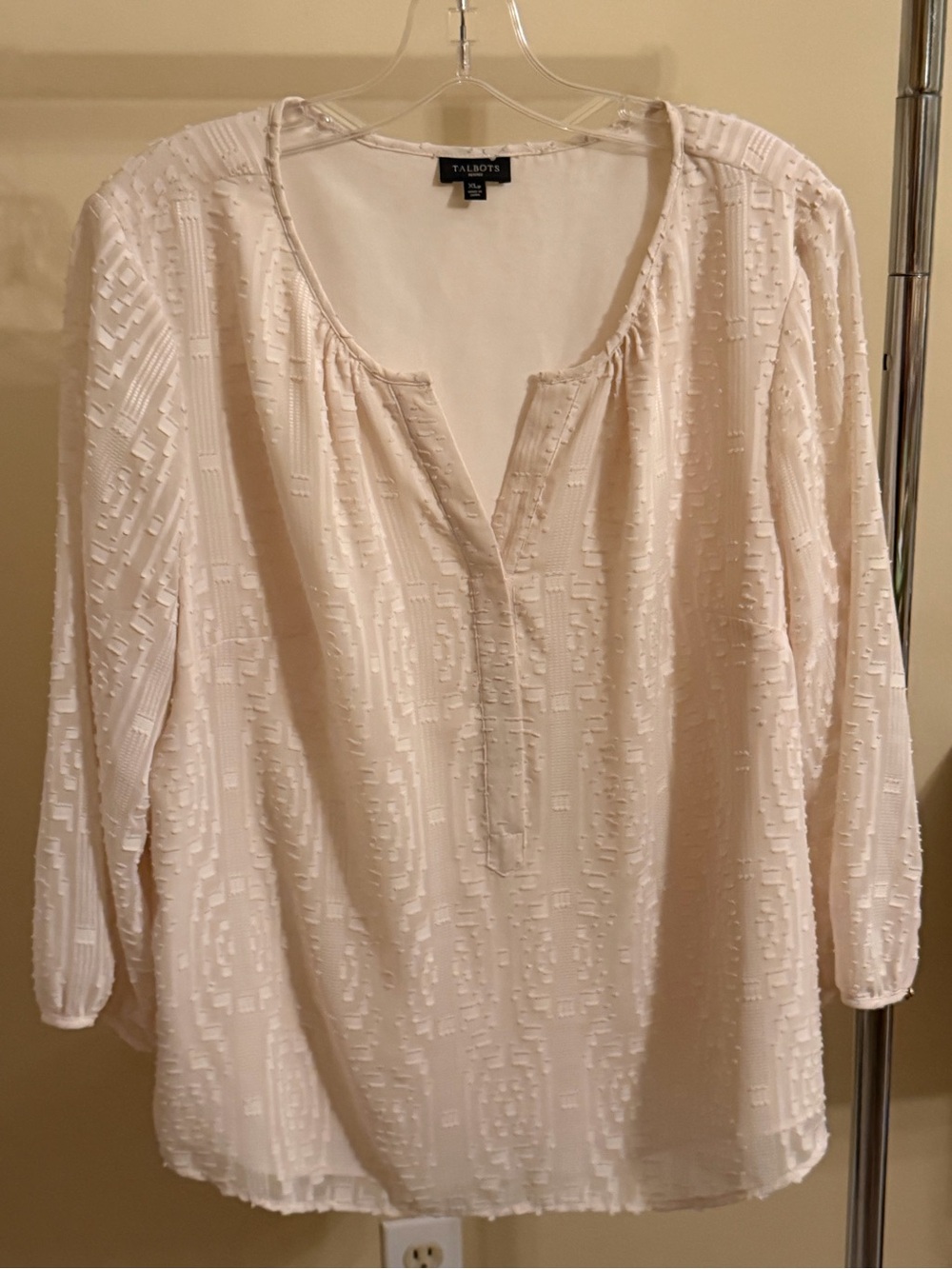 Talbots Cream Textured Split-Neck Blouse with Subtle Pattern XL Petite